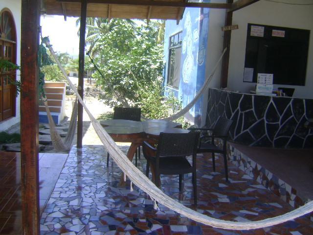 Las Gardenias Hotel Puerto Villamil Exterior photo