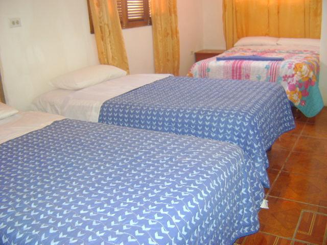 Las Gardenias Hotel Puerto Villamil Exterior photo