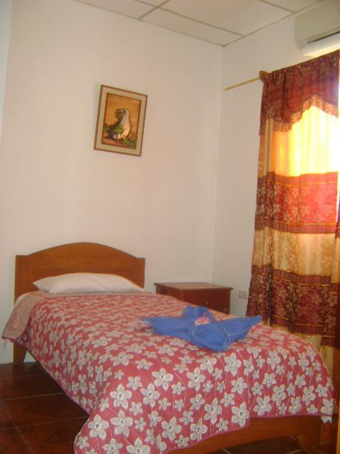 Las Gardenias Hotel Puerto Villamil Exterior photo