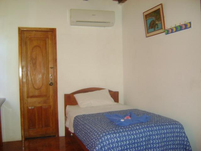 Las Gardenias Hotel Puerto Villamil Exterior photo